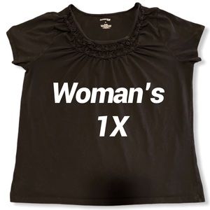 🔥$2 Bargain Bin🔥2 Black Tees